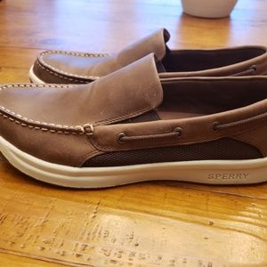 sperry convoy slip on